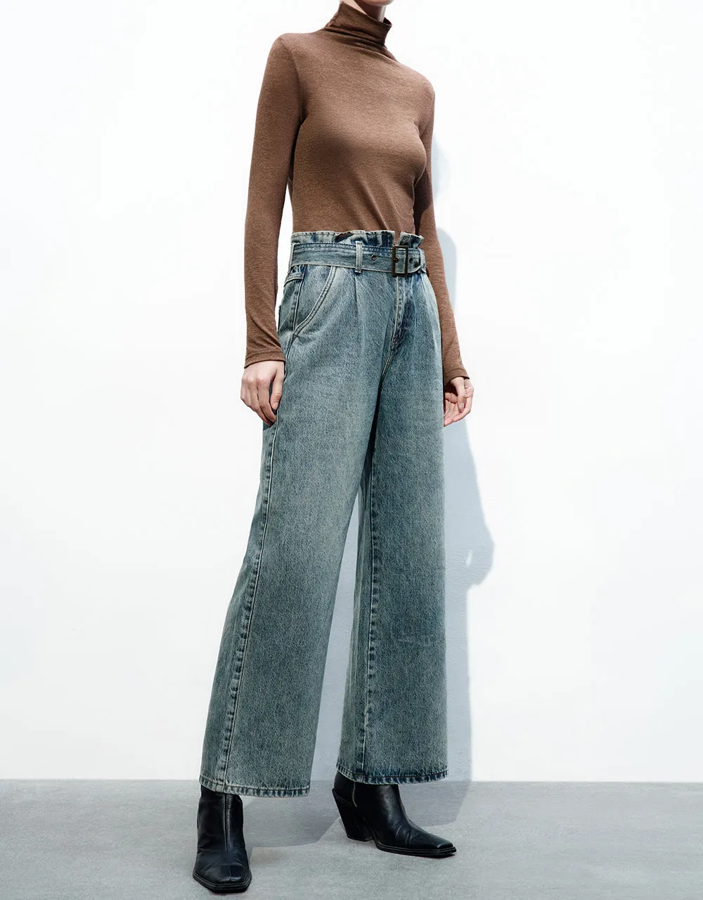 Wide-Leg Jeans With Belt sold by Urban Revivo product image thumbnail 4