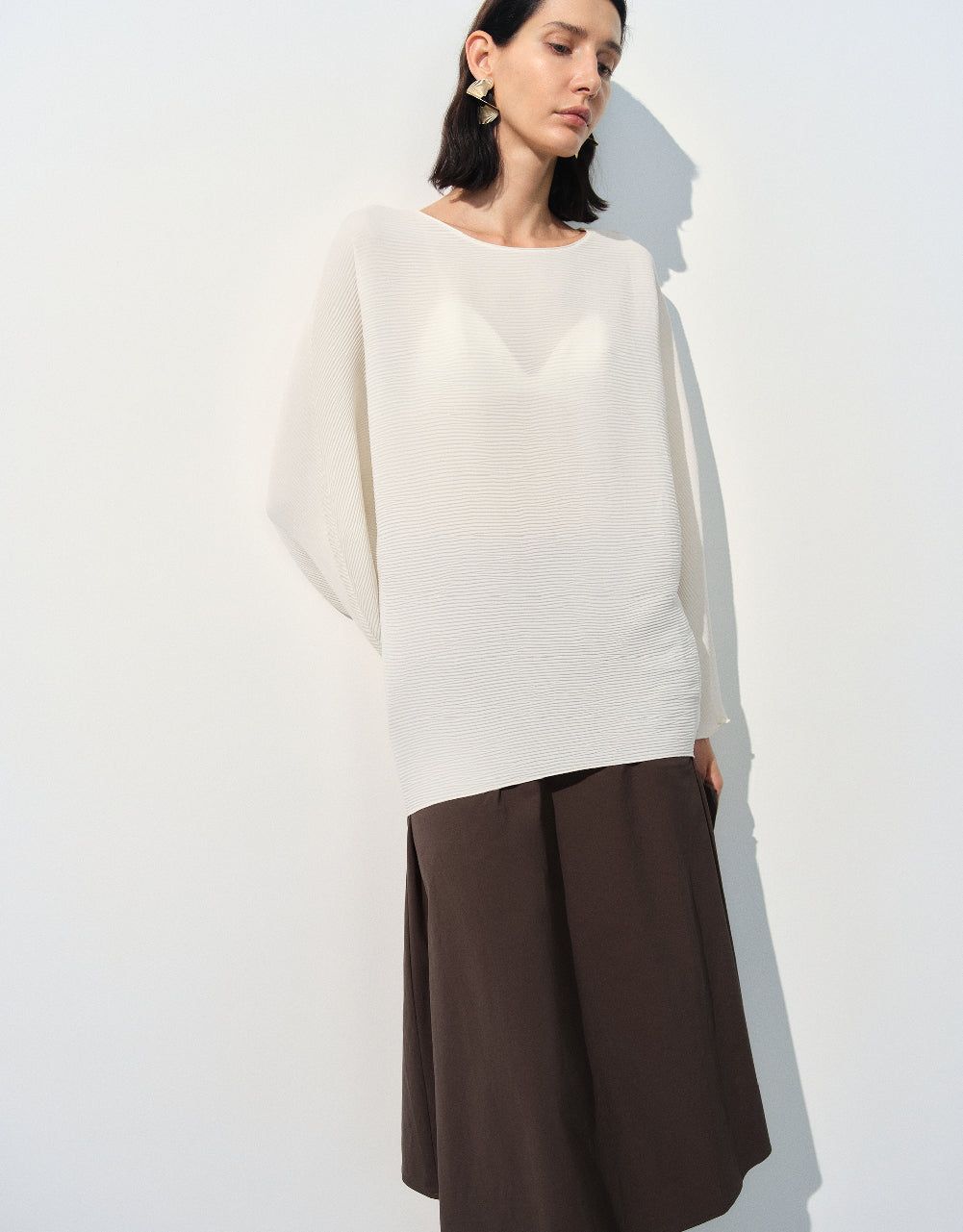 Dolman Sleeve Crew Neck Overhead Shirt sold by Urban Revivo product image thumbnail 3