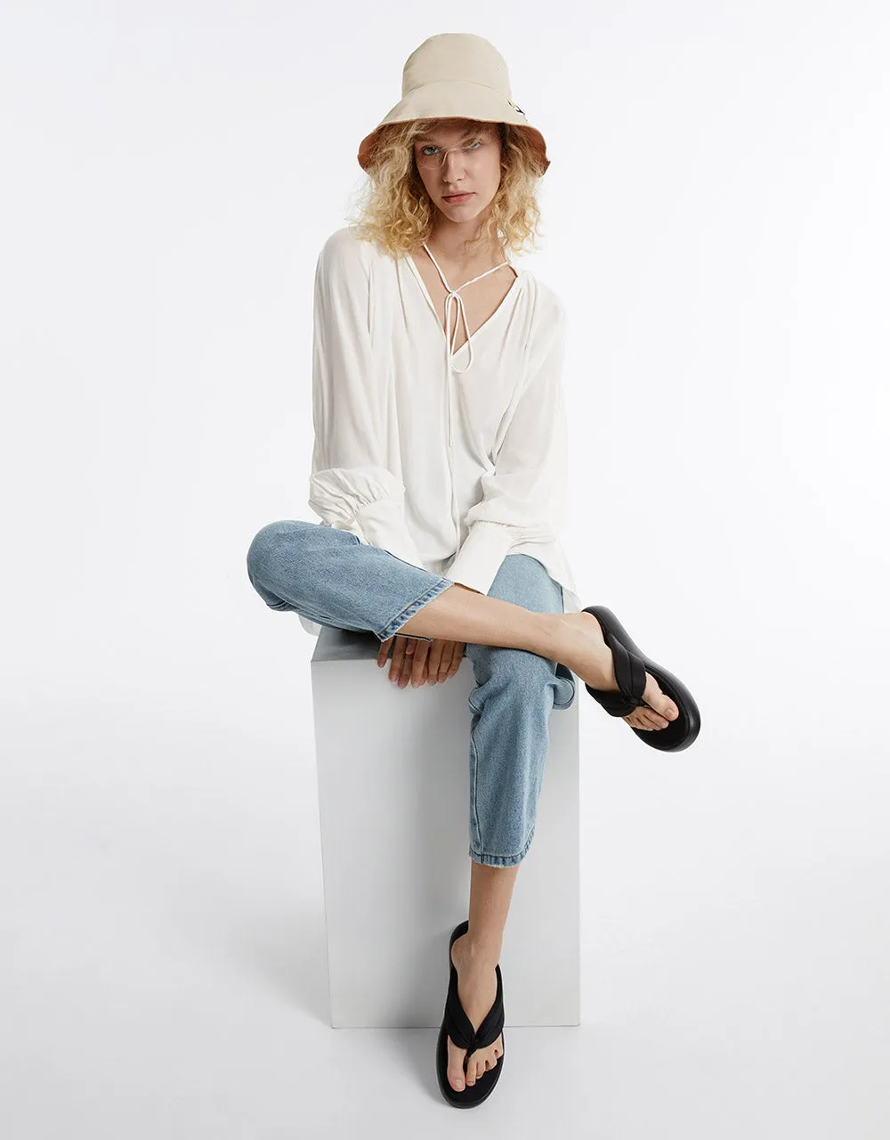 Platform Thong Sandals sold by Urban Revivo product image thumbnail 2