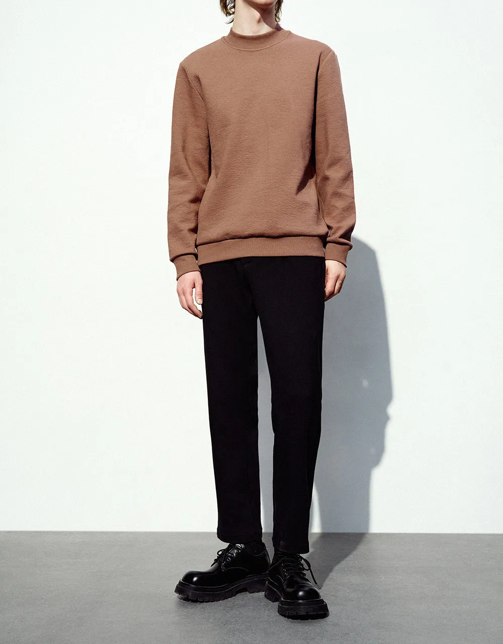 Drawstring Waist Knitted Carrot Fit Pants sold by Urban Revivo product image thumbnail 2
