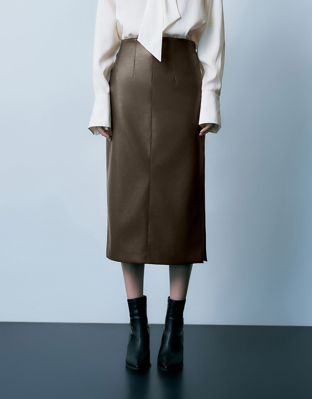 Vegan Leather Midi Straight Skirt sold by Urban Revivo product image thumbnail 2