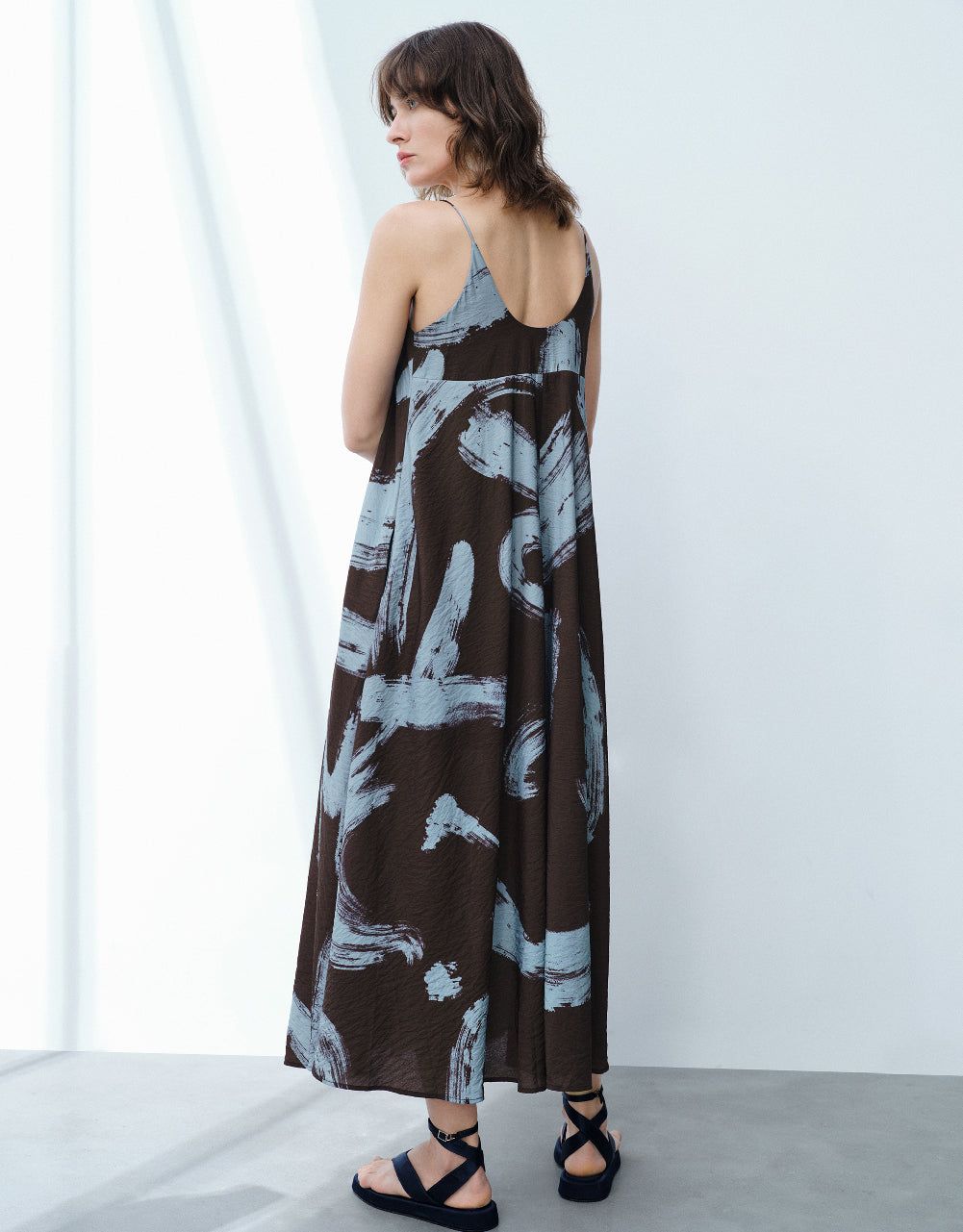 Printed V-Neck A-Line Cami Dress sold by Urban Revivo product image thumbnail 4