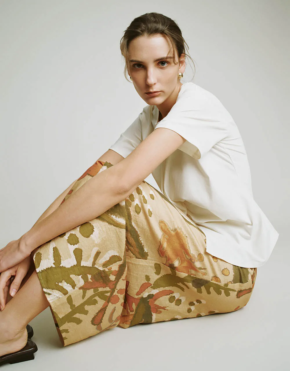 Split Hem Crew Neck Skinny T-Shirt sold by Urban Revivo product image thumbnail 3