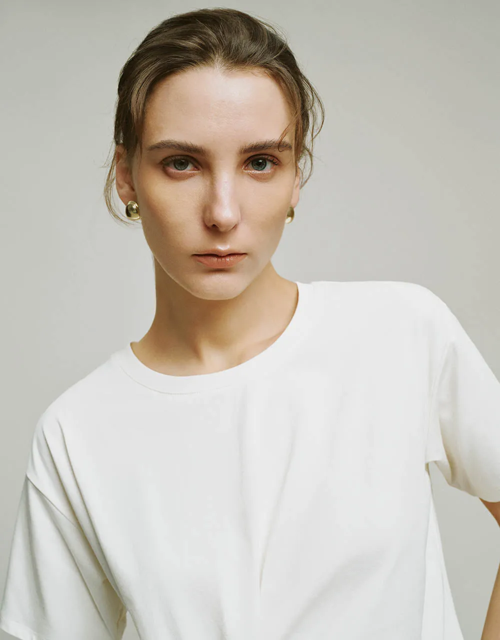 Split Hem Crew Neck Skinny T-Shirt sold by Urban Revivo product image thumbnail 4