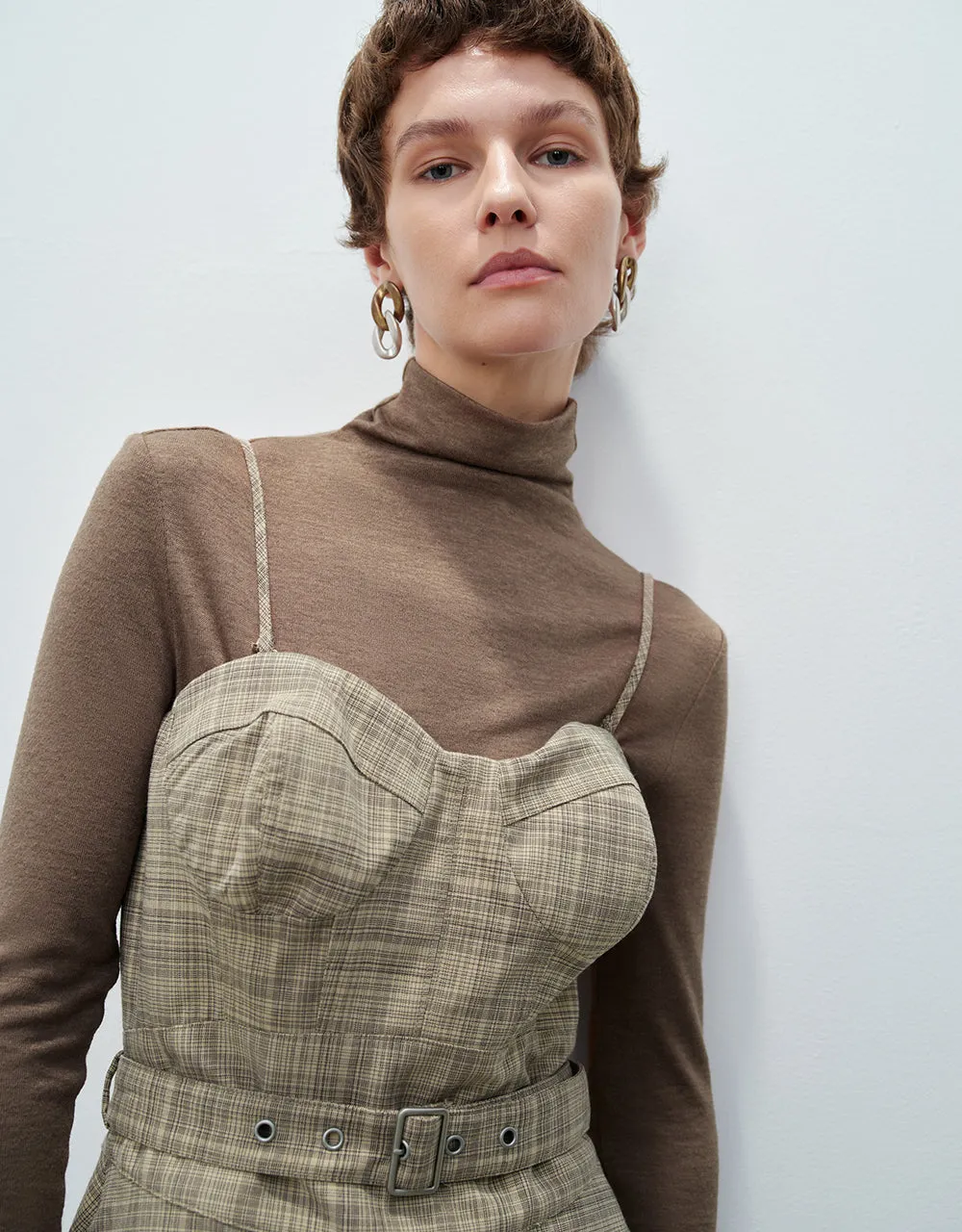 Plaid Sleeveless V-Neck A-Line Dress sold by Urban Revivo product image thumbnail 5