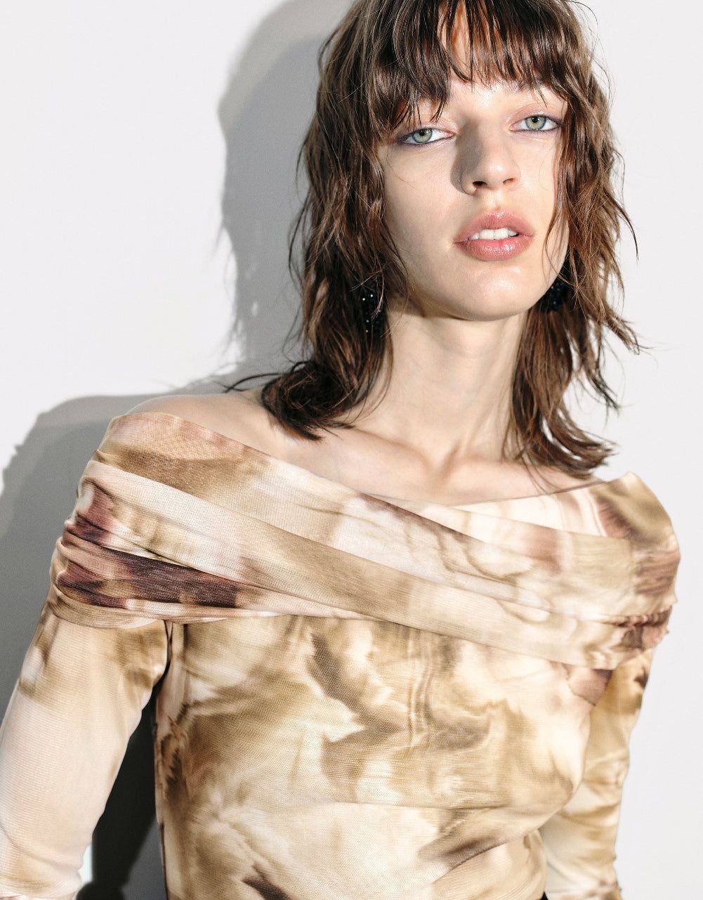 Printed Off-Shoulder Straight T-Shirt sold by Urban Revivo product image thumbnail 5