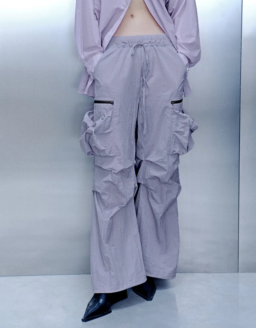 Drawstring Waist Loose Jogger Pants sold by Urban Revivo product image thumbnail 2