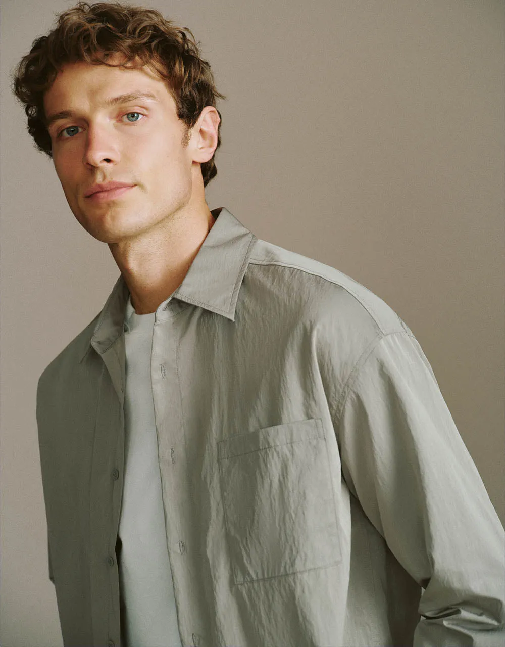 Button Up Loose Shirt sold by Urban Revivo product image thumbnail 4