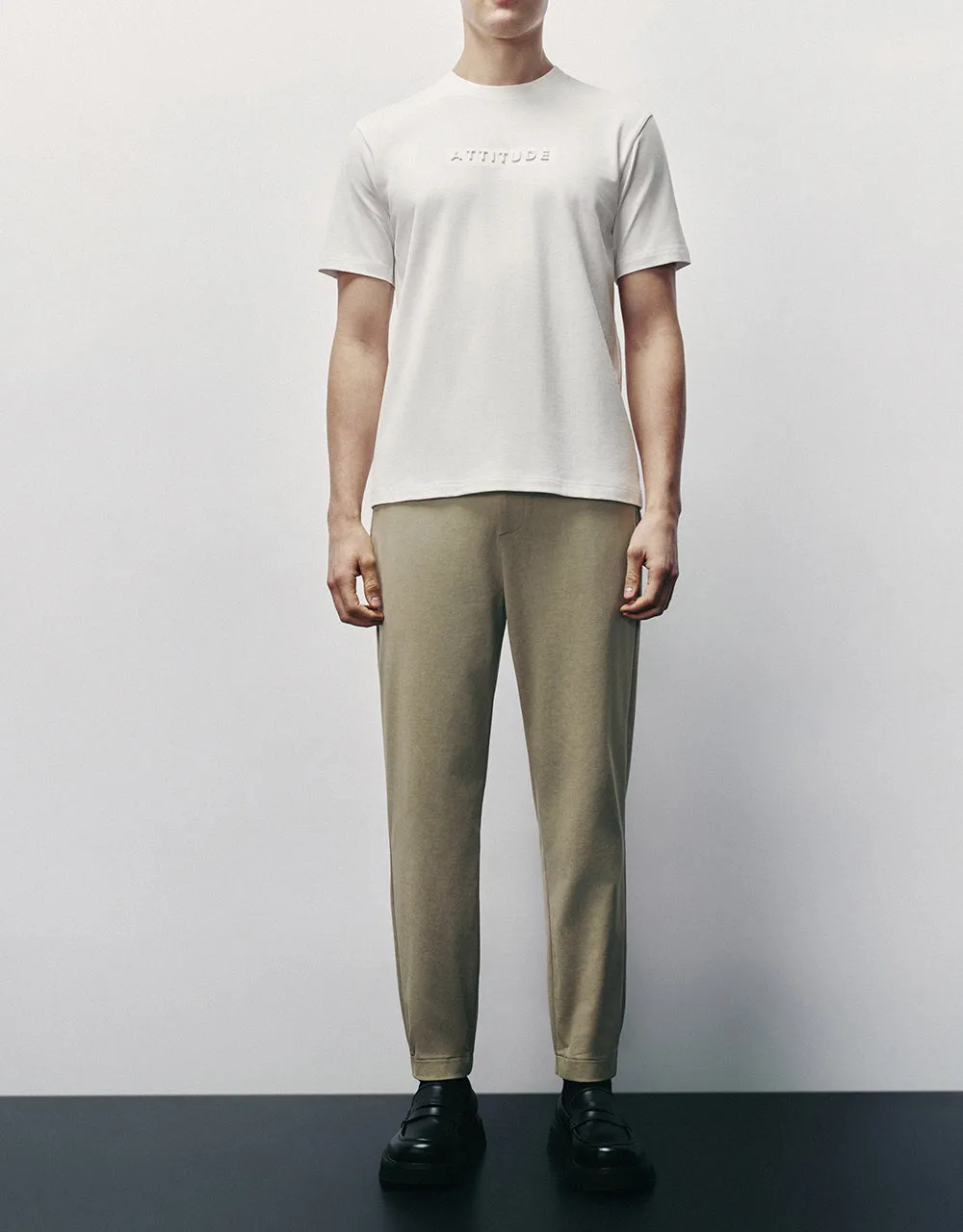 Elastic Waist Knitted Carrot Fit Pants sold by Urban Revivo product image thumbnail 2