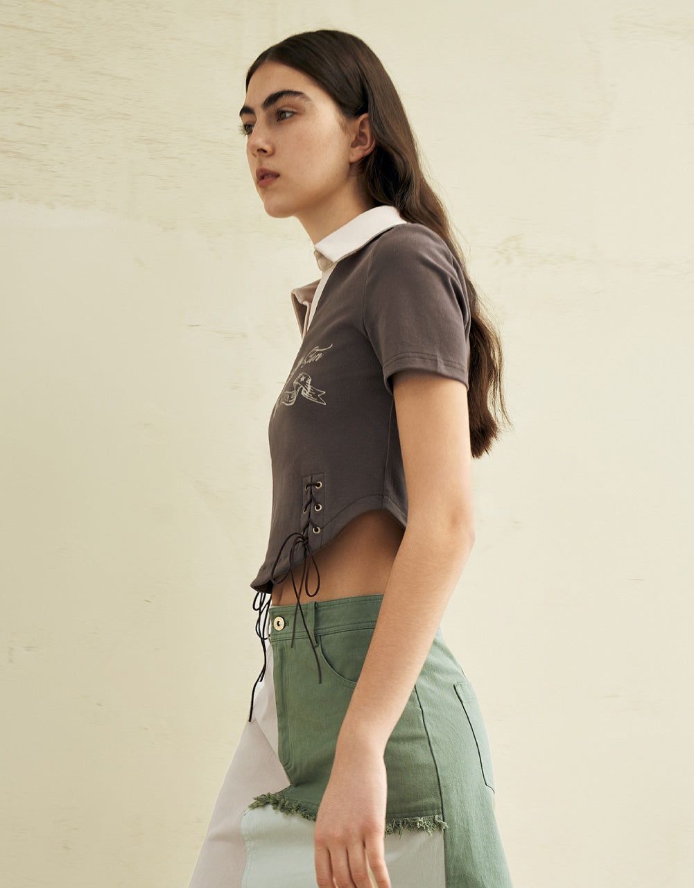 Graphic V-Neck Skinny T-Shirt sold by Urban Revivo product image thumbnail 3