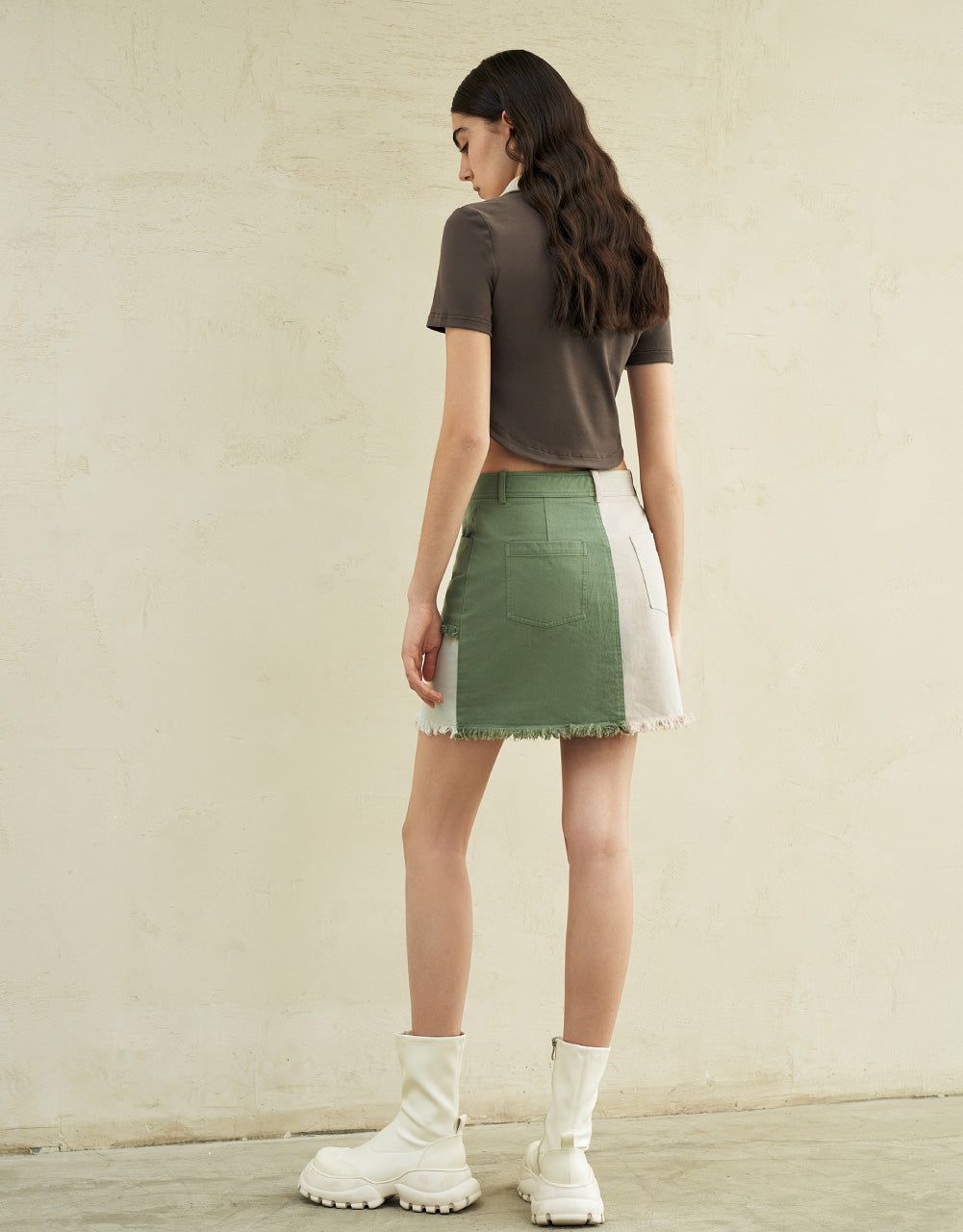 Graphic V-Neck Skinny T-Shirt sold by Urban Revivo product image thumbnail 4