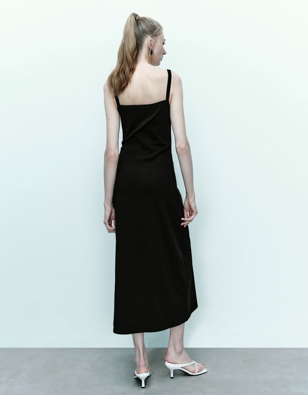 Ruched Sleeveless Off-Shoulder Straight Dress sold by Urban Revivo product image thumbnail 4