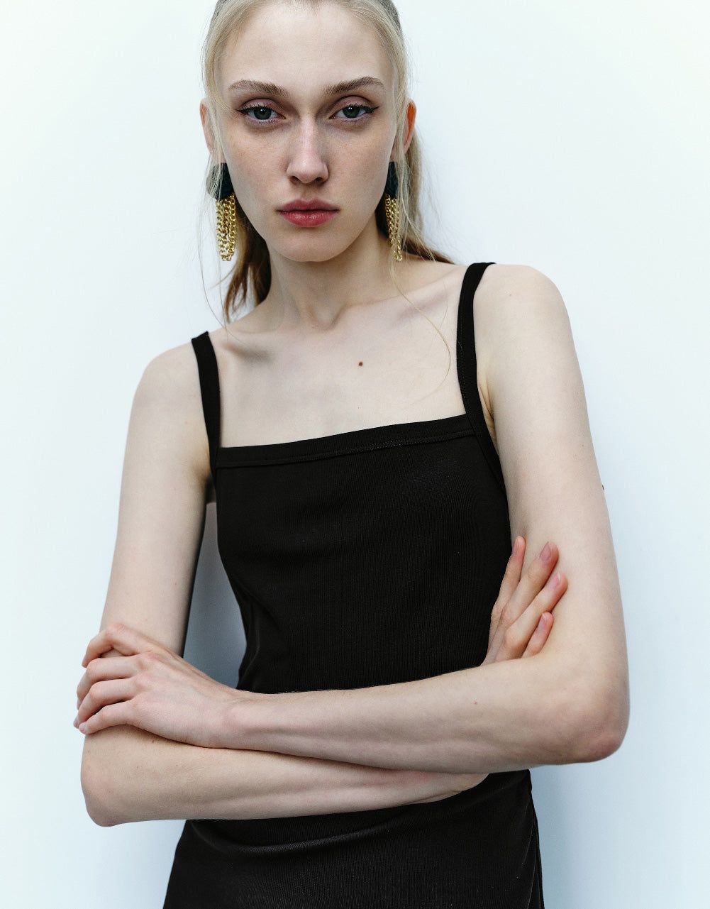 Ruched Sleeveless Off-Shoulder Straight Dress sold by Urban Revivo product image thumbnail 5