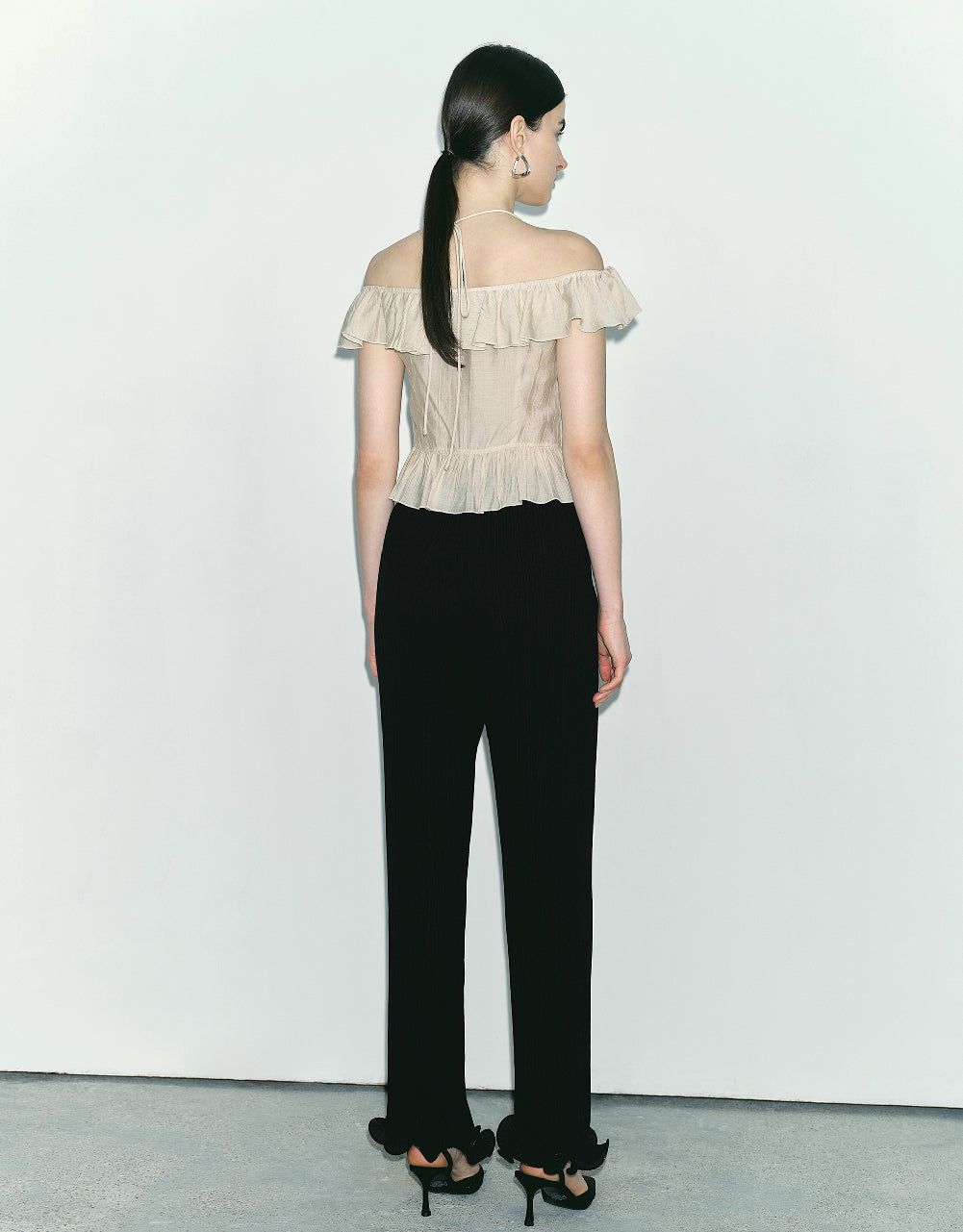 Ruffle Off-Shoulder Blouse sold by Urban Revivo product image thumbnail 4