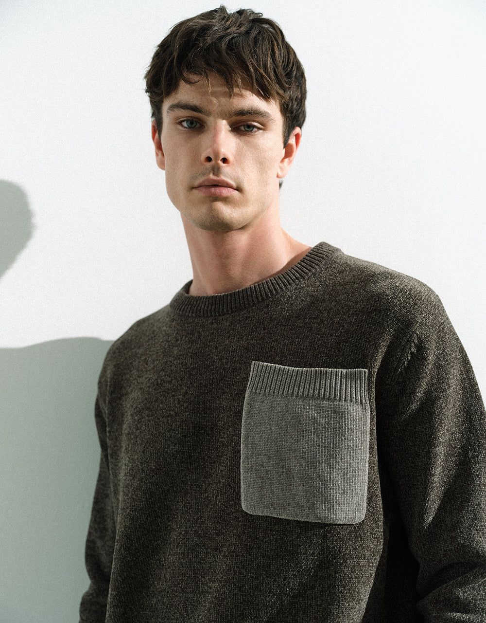 Crew Neck Sweatshirt With Pocket sold by Urban Revivo product image thumbnail 4