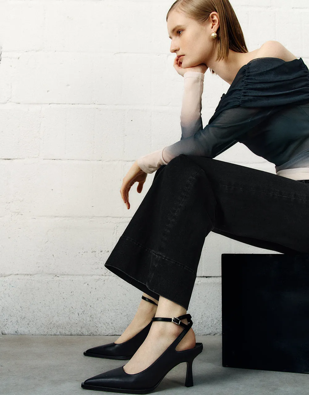 Off-Shoulder Skinny T-Shirt sold by Urban Revivo product image thumbnail 4