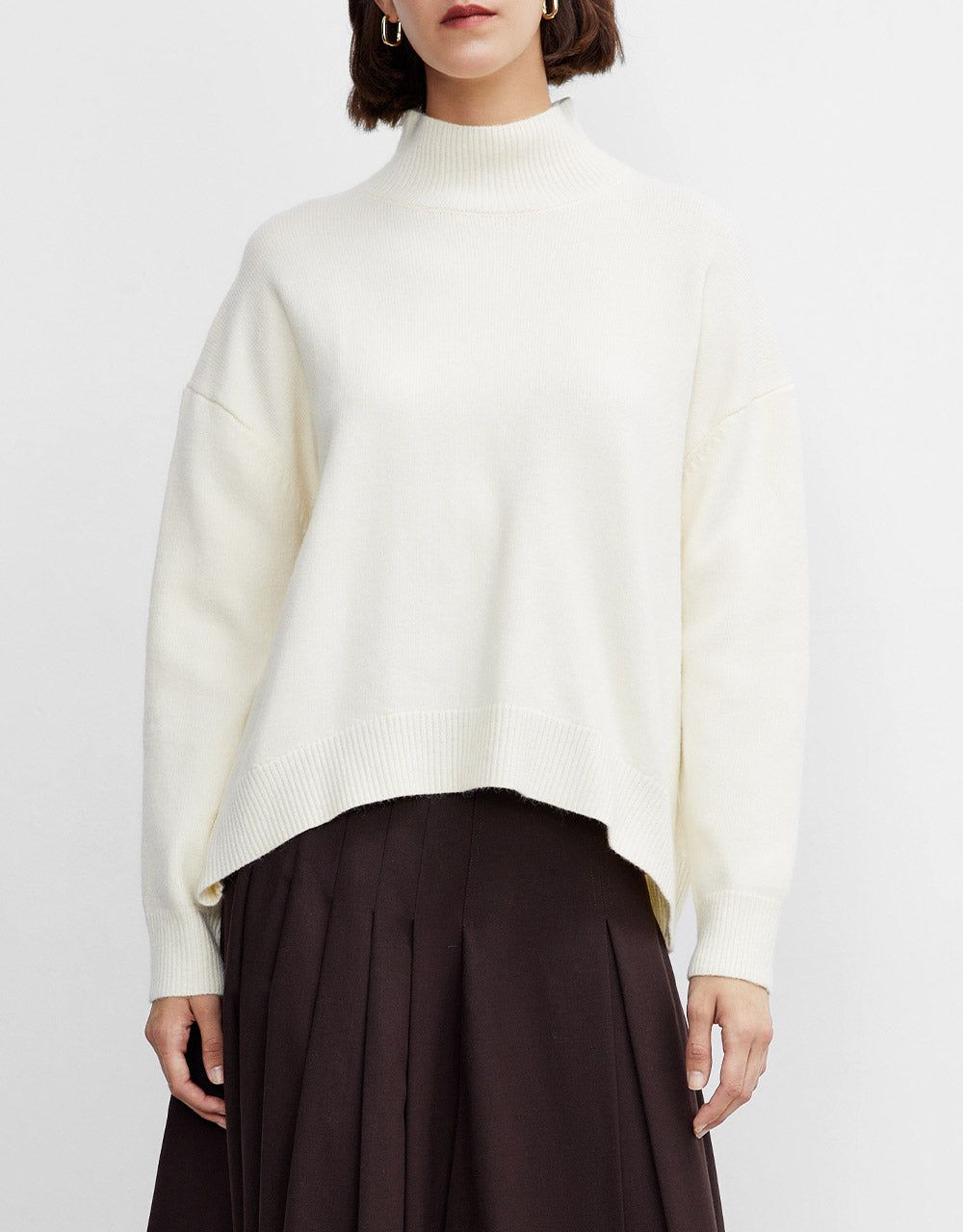Plain Turtle Neck Drop Shoulder Sweater sold by Urban Revivo product image thumbnail 2