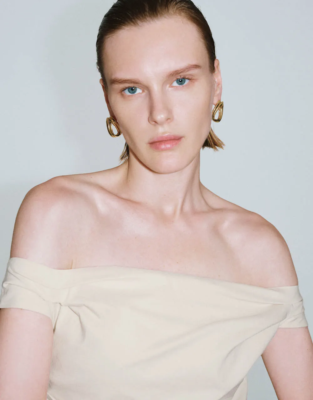 Ruched Sleeveless Off-Shoulder Skinny Dress sold by Urban Revivo product image thumbnail 3