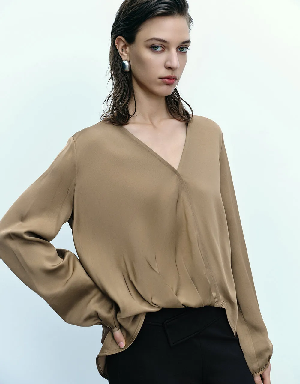 Surplice Front V-Neck Overhead Shirt sold by Urban Revivo product image thumbnail 3