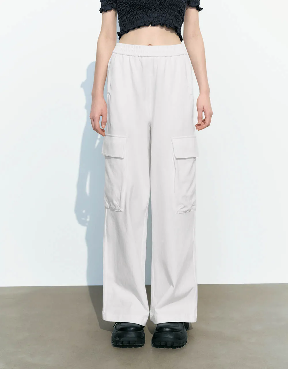 Drawstring Waist Knitted Wide-Leg Pants sold by Urban Revivo product image thumbnail 2