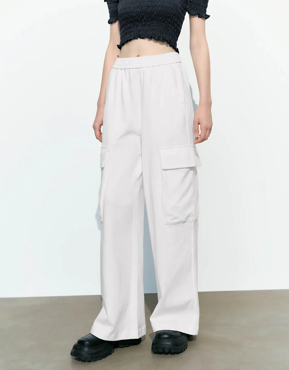 Drawstring Waist Knitted Wide-Leg Pants sold by Urban Revivo product image thumbnail 4