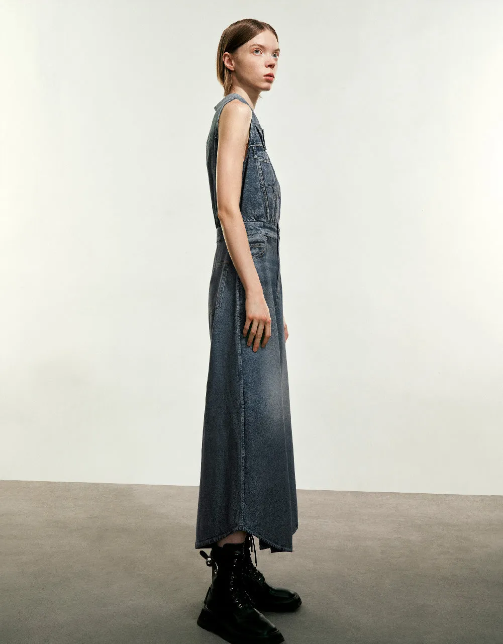Split Hem Sleeveless Denim Dress sold by Urban Revivo product image thumbnail 3