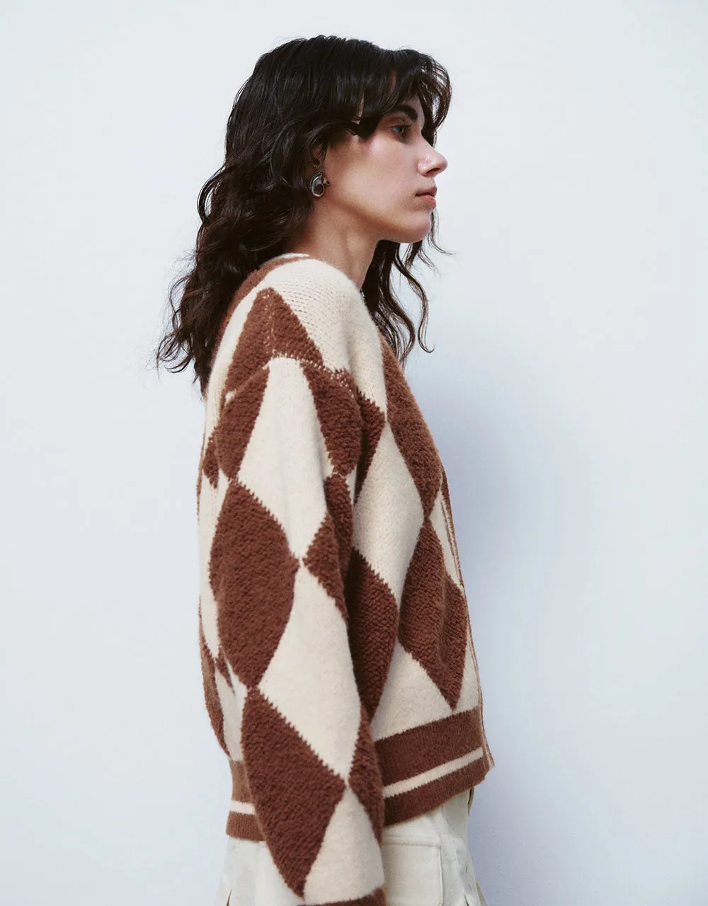 Argyle Pattern V-Neck Knitted Cardigan sold by Urban Revivo product image thumbnail 3