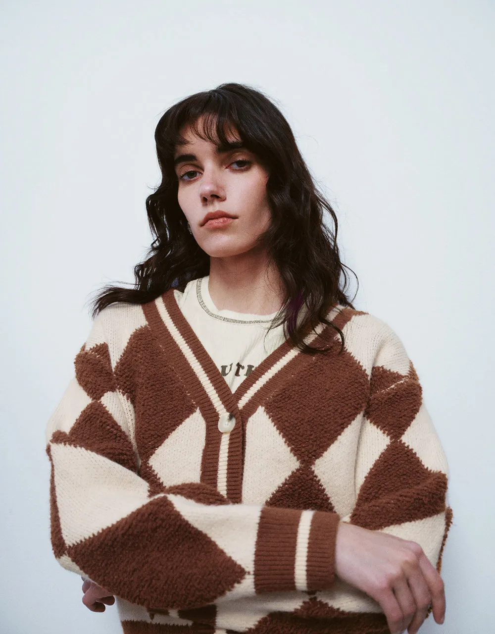 Argyle Pattern V-Neck Knitted Cardigan sold by Urban Revivo product image thumbnail 5