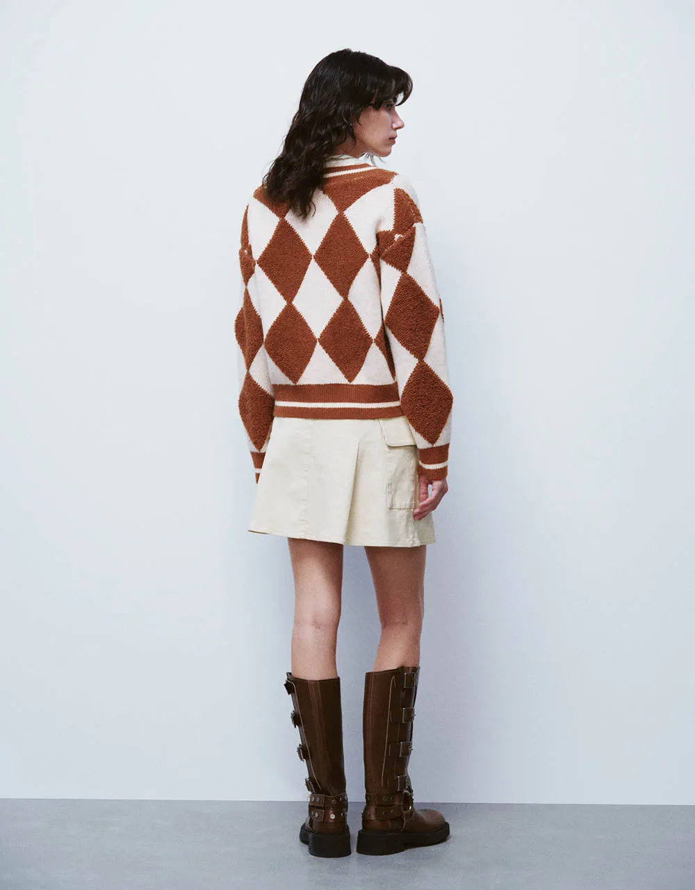 Argyle Pattern V-Neck Knitted Cardigan sold by Urban Revivo product image thumbnail 4