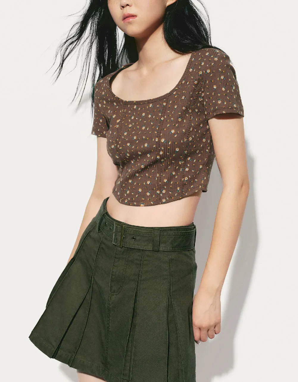 Floral U Neck Skinny T-Shirt sold by Urban Revivo product image thumbnail 3