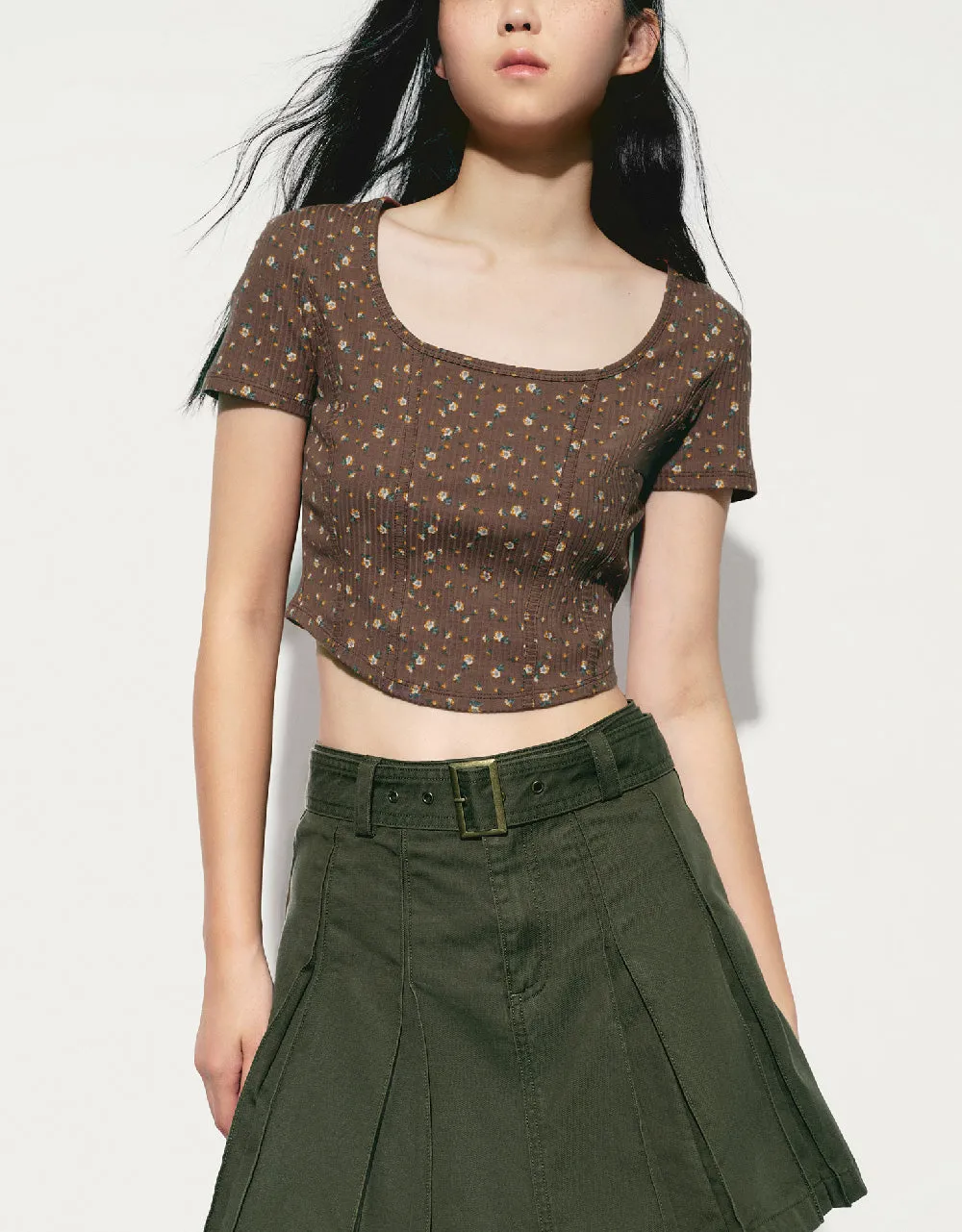 Floral U Neck Skinny T-Shirt sold by Urban Revivo product image thumbnail 2