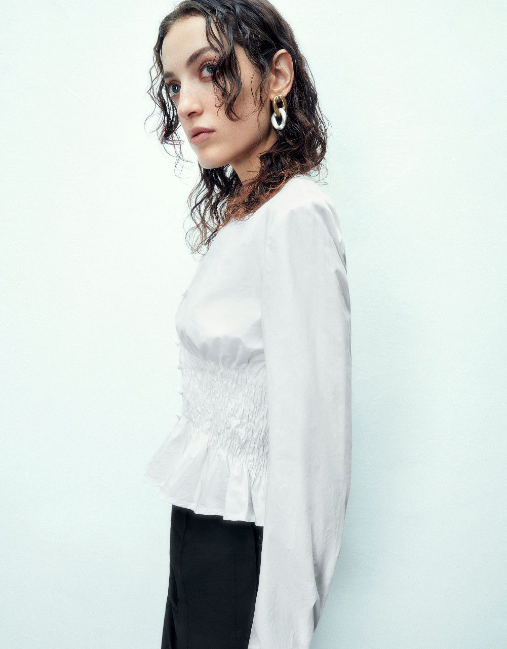 Raglan Sleeve Skater V-Neck Blouse sold by Urban Revivo product image thumbnail 3