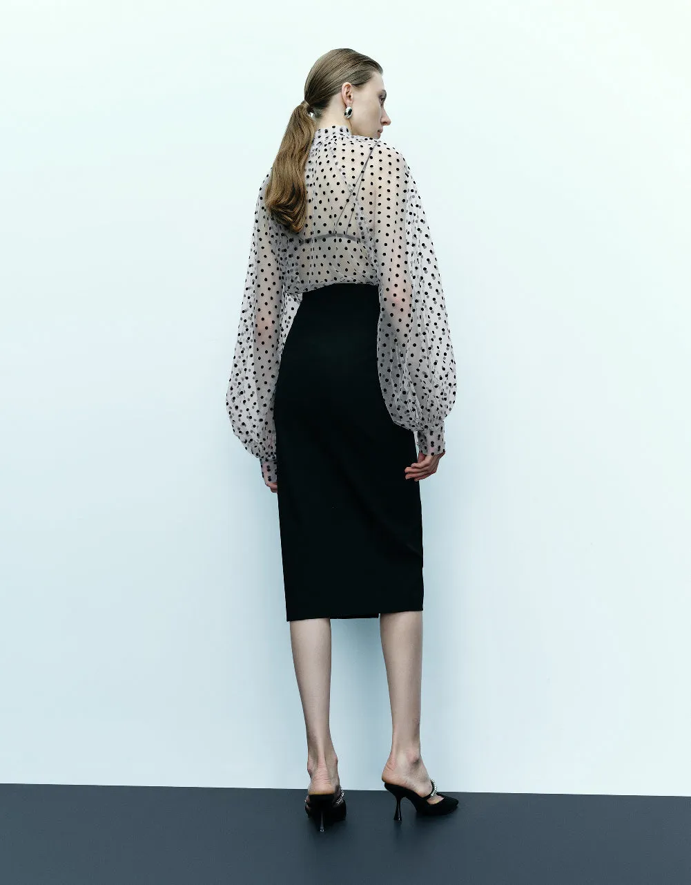 Raglan Sleeve Crew Neck Overhead Shirt sold by Urban Revivo product image thumbnail 4