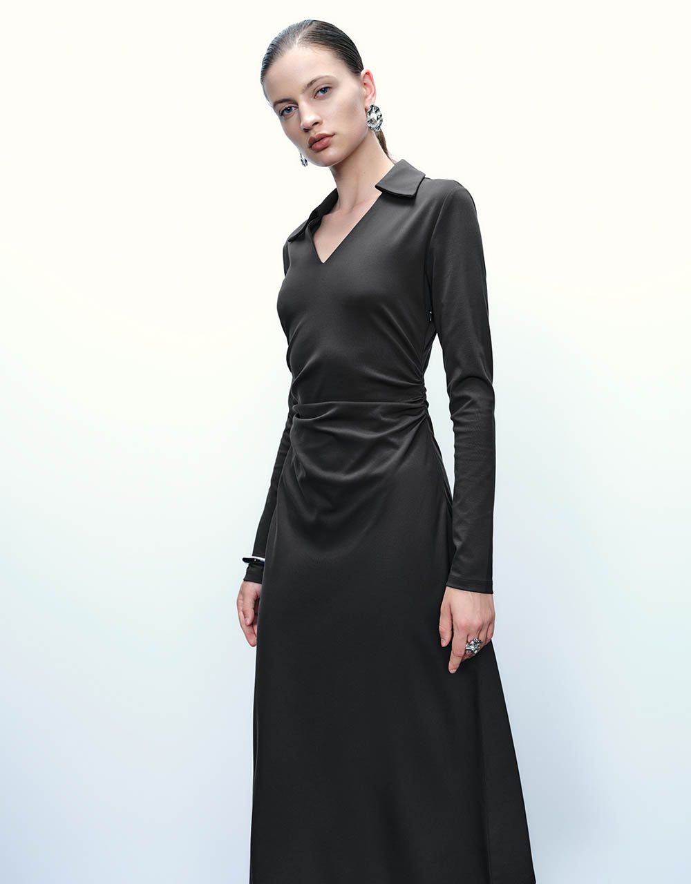 Knitted V-Neck A-Line Dress sold by Urban Revivo product image thumbnail 3