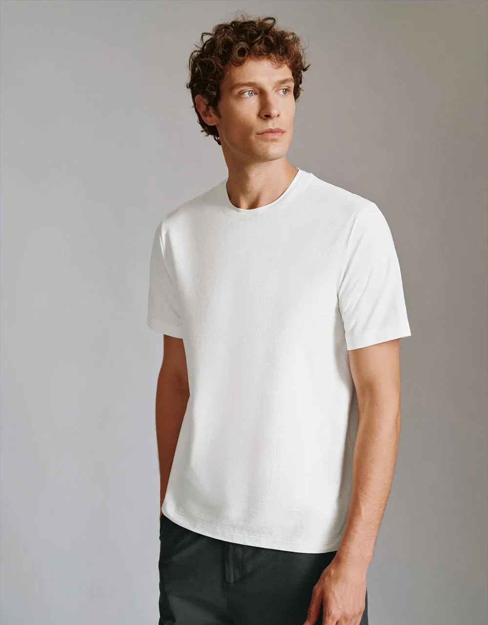 Crew Neck Straight T-Shirt sold by Urban Revivo product image thumbnail 3