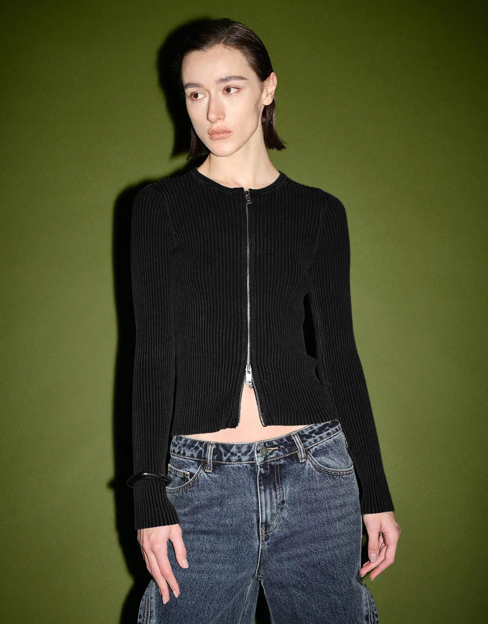 Zipper Front Crew Neck Knitted Cardigan sold by Urban Revivo product image thumbnail 3