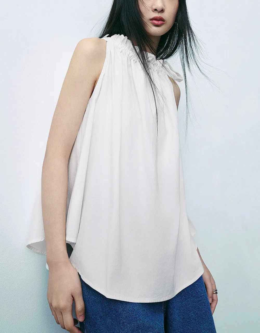 Sleeveless Loose Blouse sold by Urban Revivo product image thumbnail 2