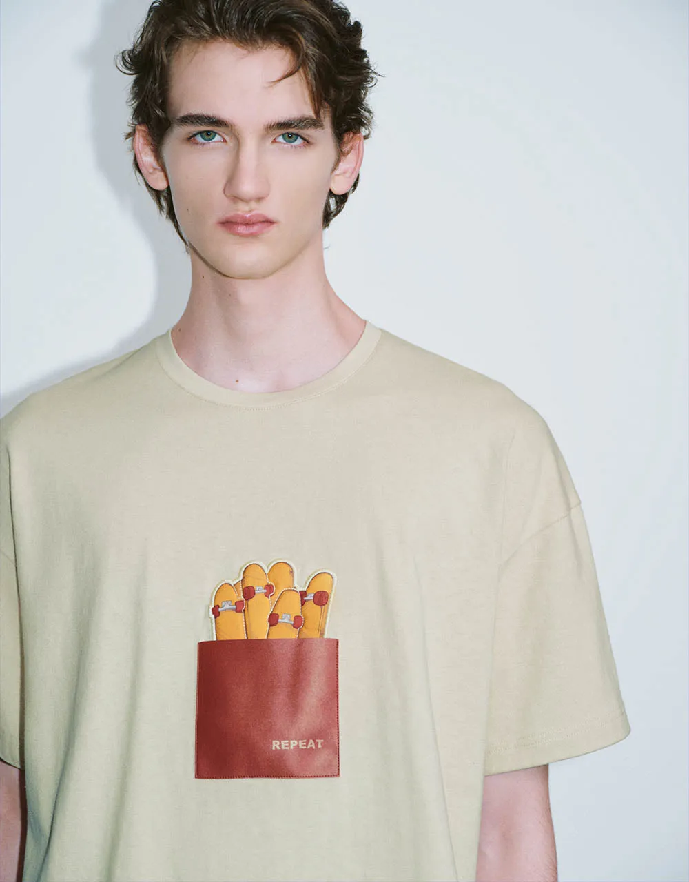 Embossed Crew Neck Loose T-Shirt sold by Urban Revivo product image thumbnail 4