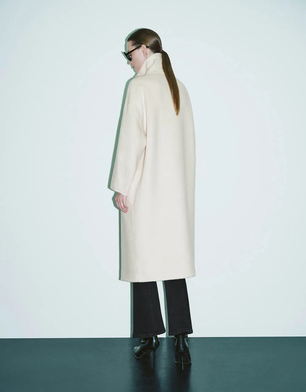 Longline Stand Collar Straight Coat sold by Urban Revivo product image thumbnail 4
