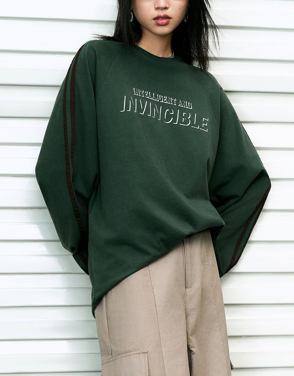 Letter Printed Crew Neck Loose T-Shirt sold by Urban Revivo product image thumbnail 2