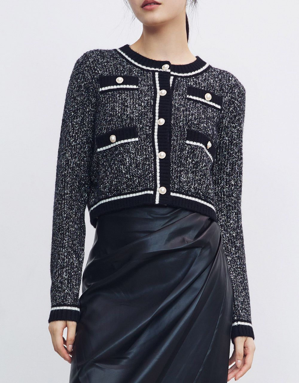 Contrast Trim Faux Pearl Button Cardigan sold by Urban Revivo product image thumbnail 2