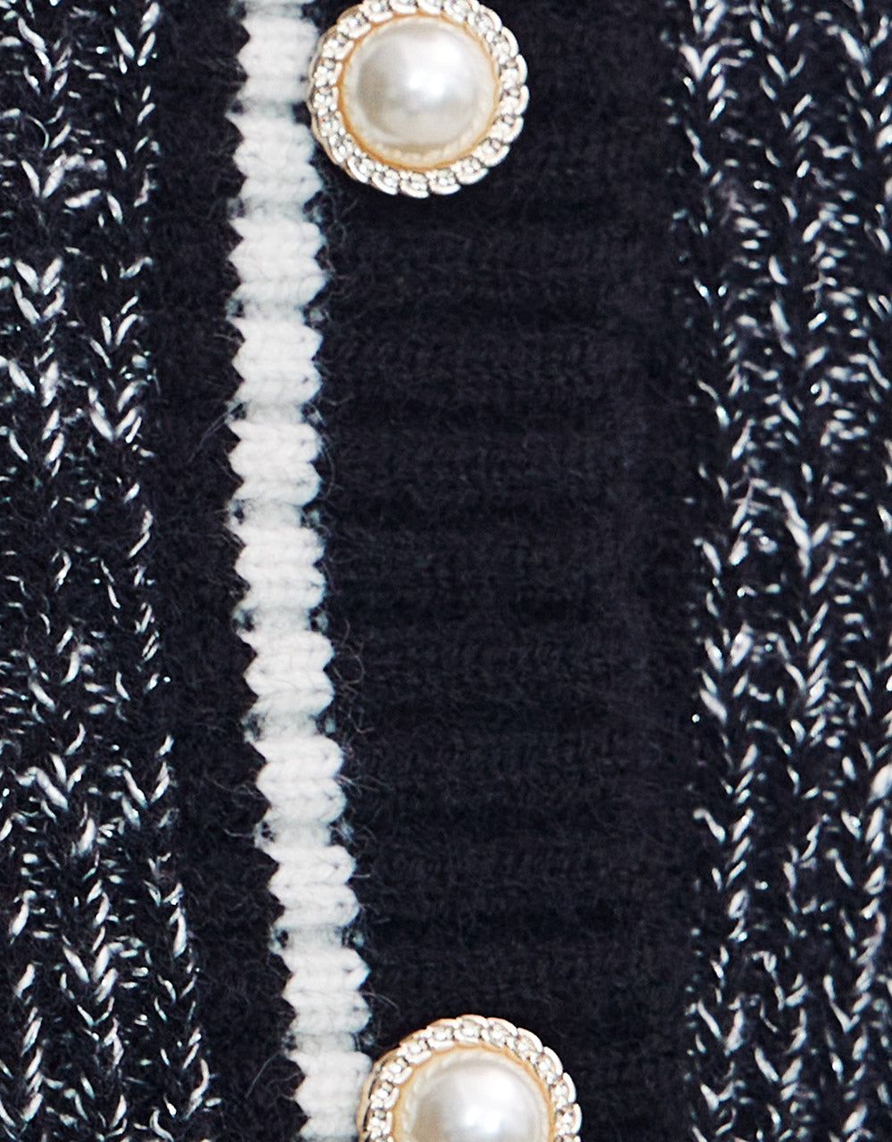 Contrast Trim Faux Pearl Button Cardigan sold by Urban Revivo product image thumbnail 3