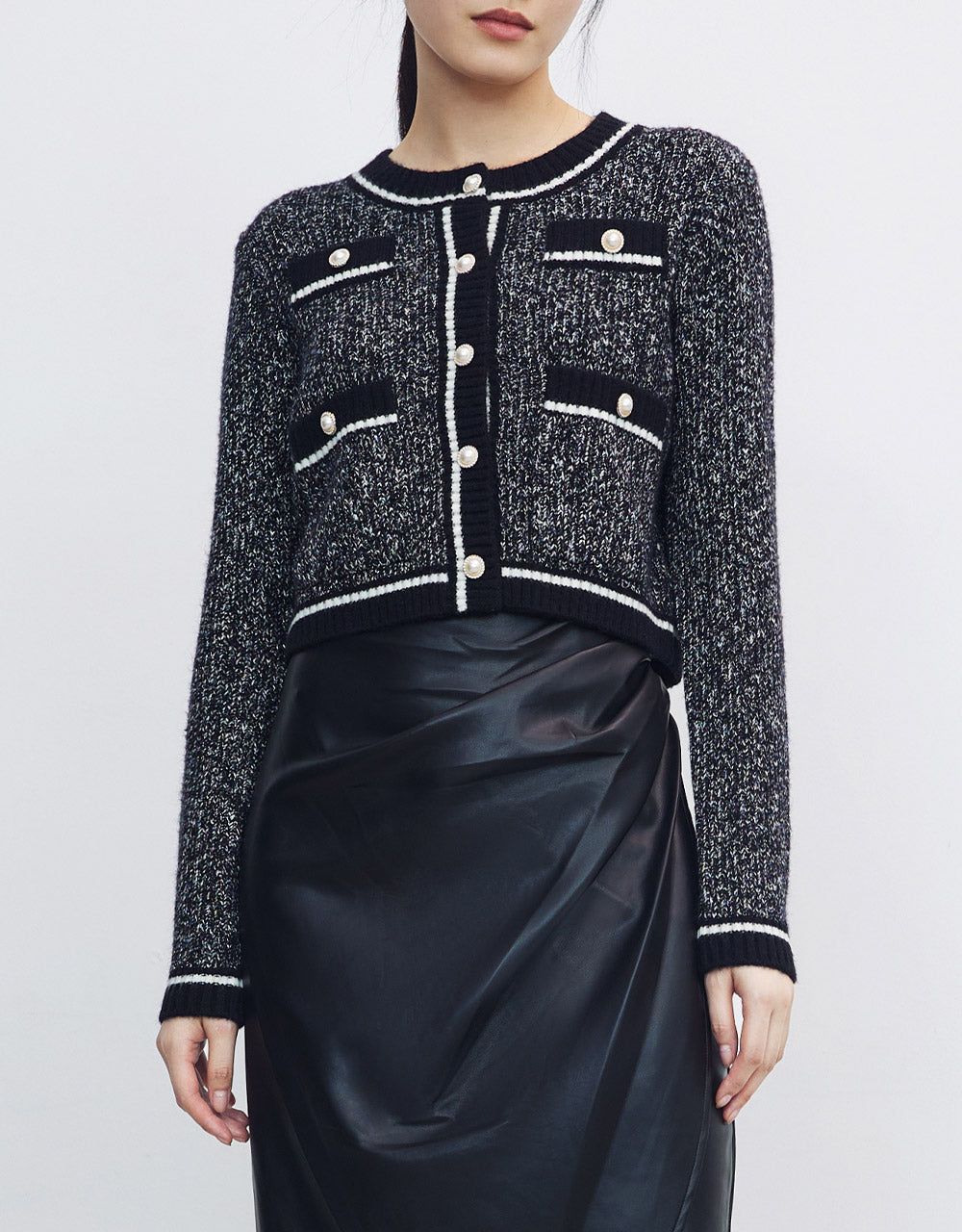 Contrast Trim Faux Pearl Button Cardigan sold by Urban Revivo product image thumbnail 5