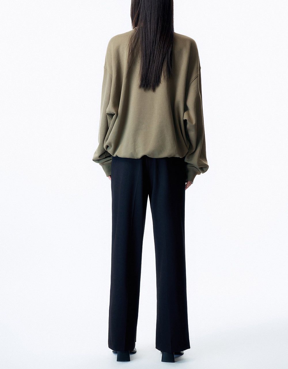 Crew Neck Loose Sweatshirt sold by Urban Revivo product image thumbnail 4