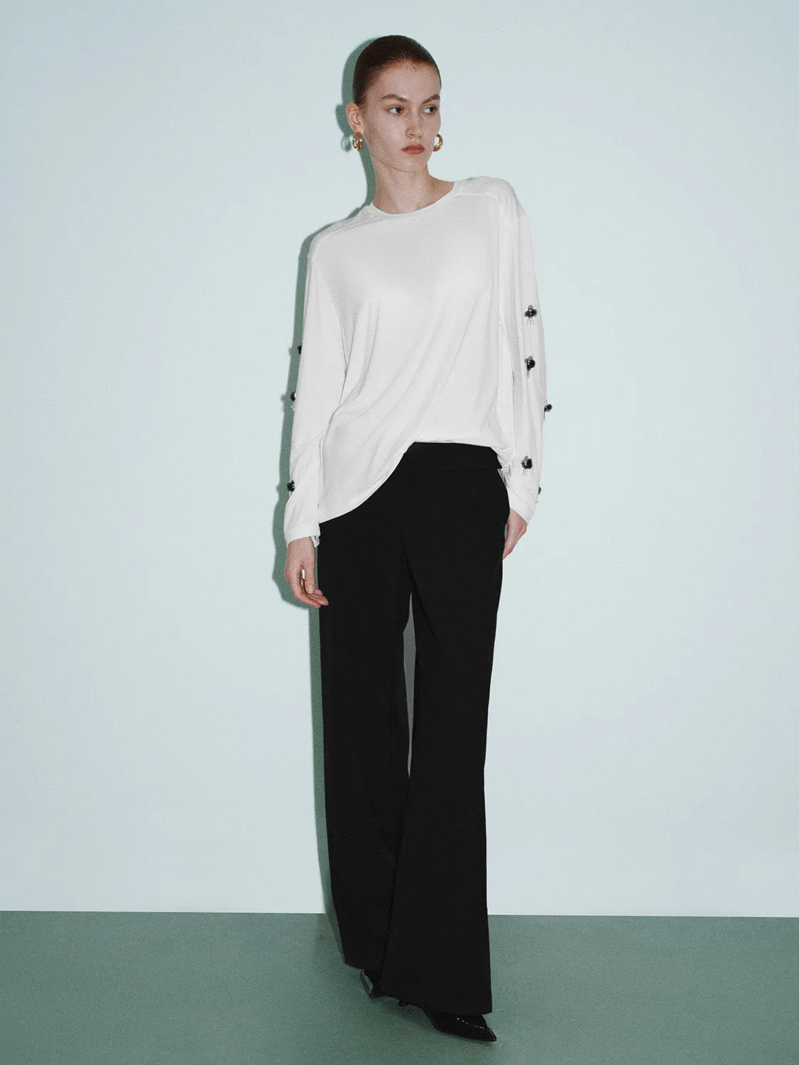 Crew Neck Loose T-Shirt sold by Urban Revivo product image thumbnail 5
