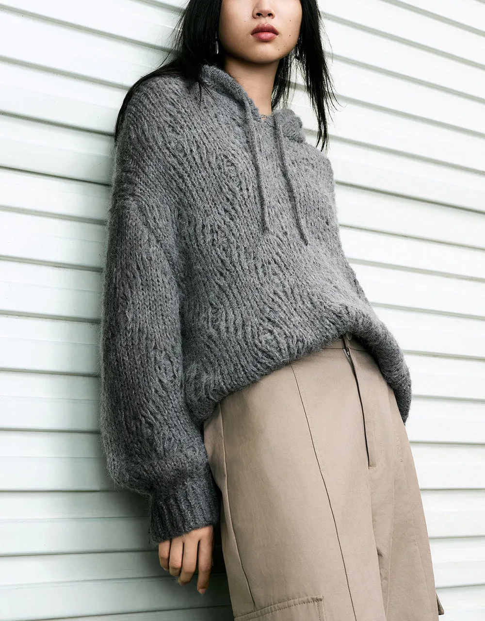 Drop Shoulder Sleeve Hooded Knitted T-Shirt sold by Urban Revivo product image thumbnail 2