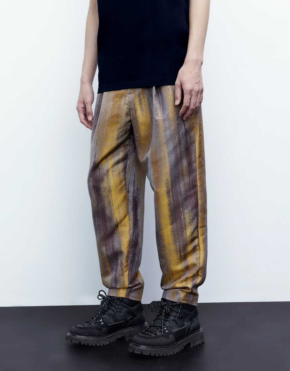 Carrot Fit Pants sold by Urban Revivo product image thumbnail 3