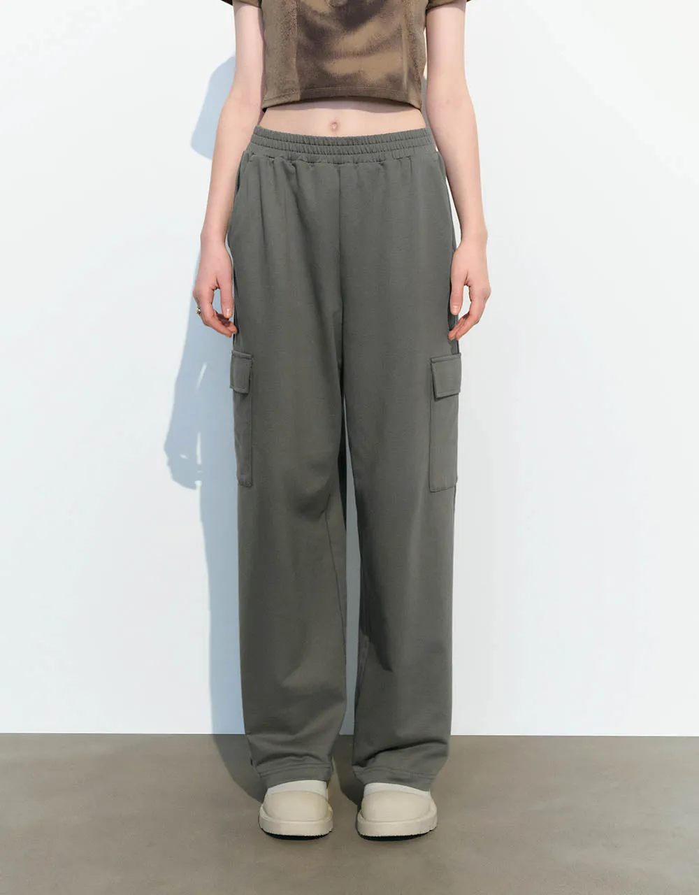 Elastic Waist Knitted Wide-Leg Pants sold by Urban Revivo product image thumbnail 2
