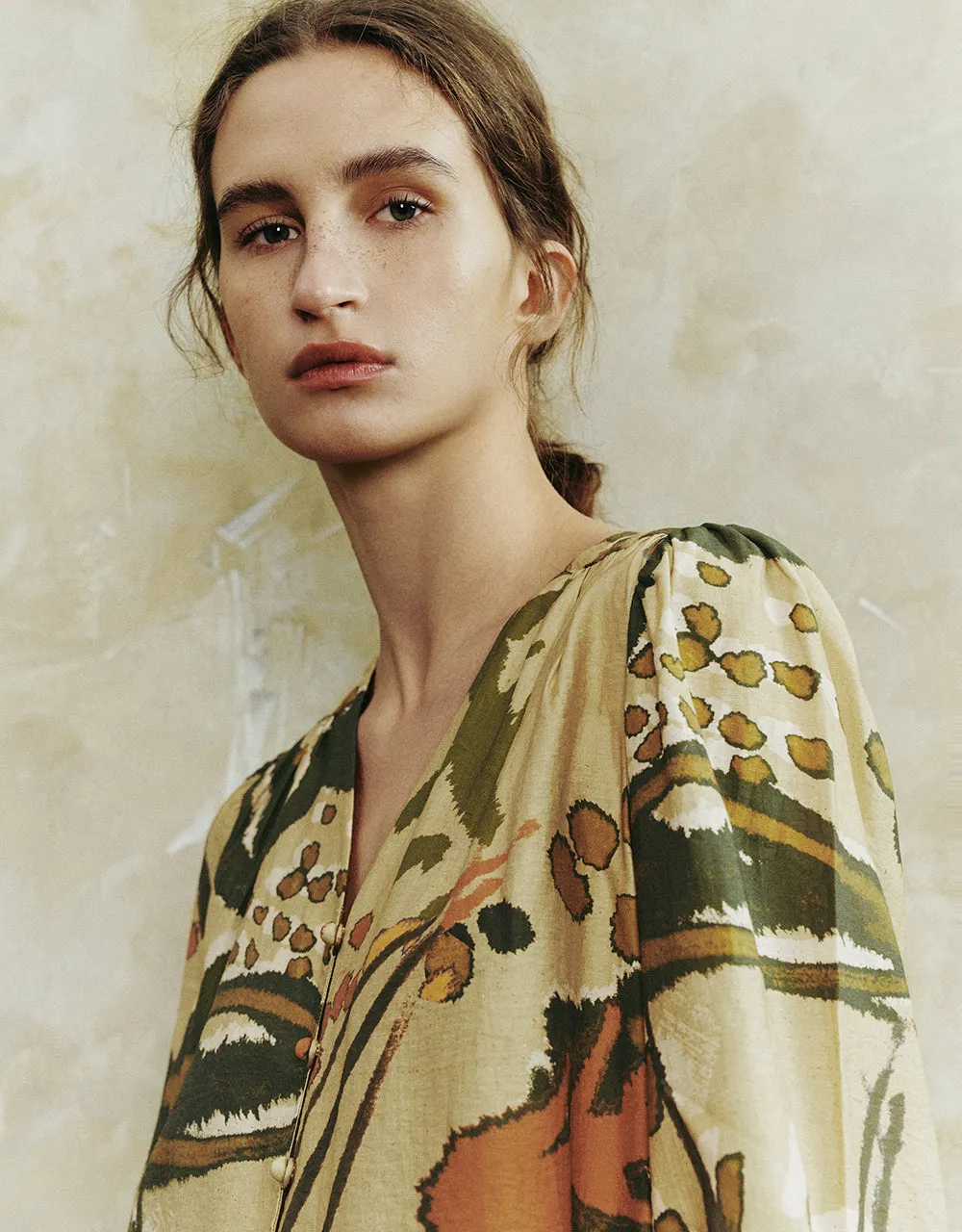 Printed Puff Sleeve V-Neck Shirt sold by Urban Revivo product image thumbnail 4