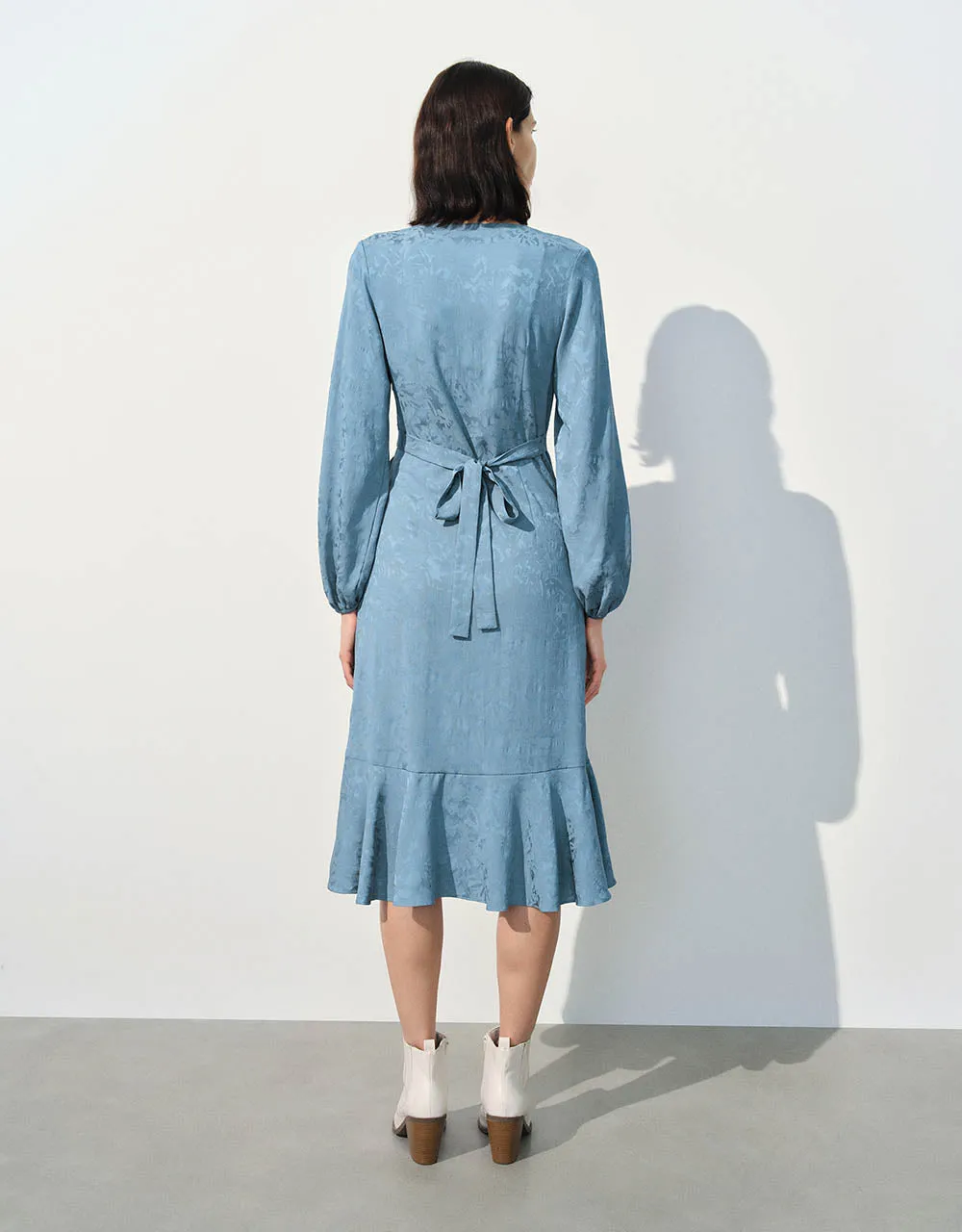 Surplice Front Midi A-Line Dress sold by Urban Revivo product image thumbnail 4